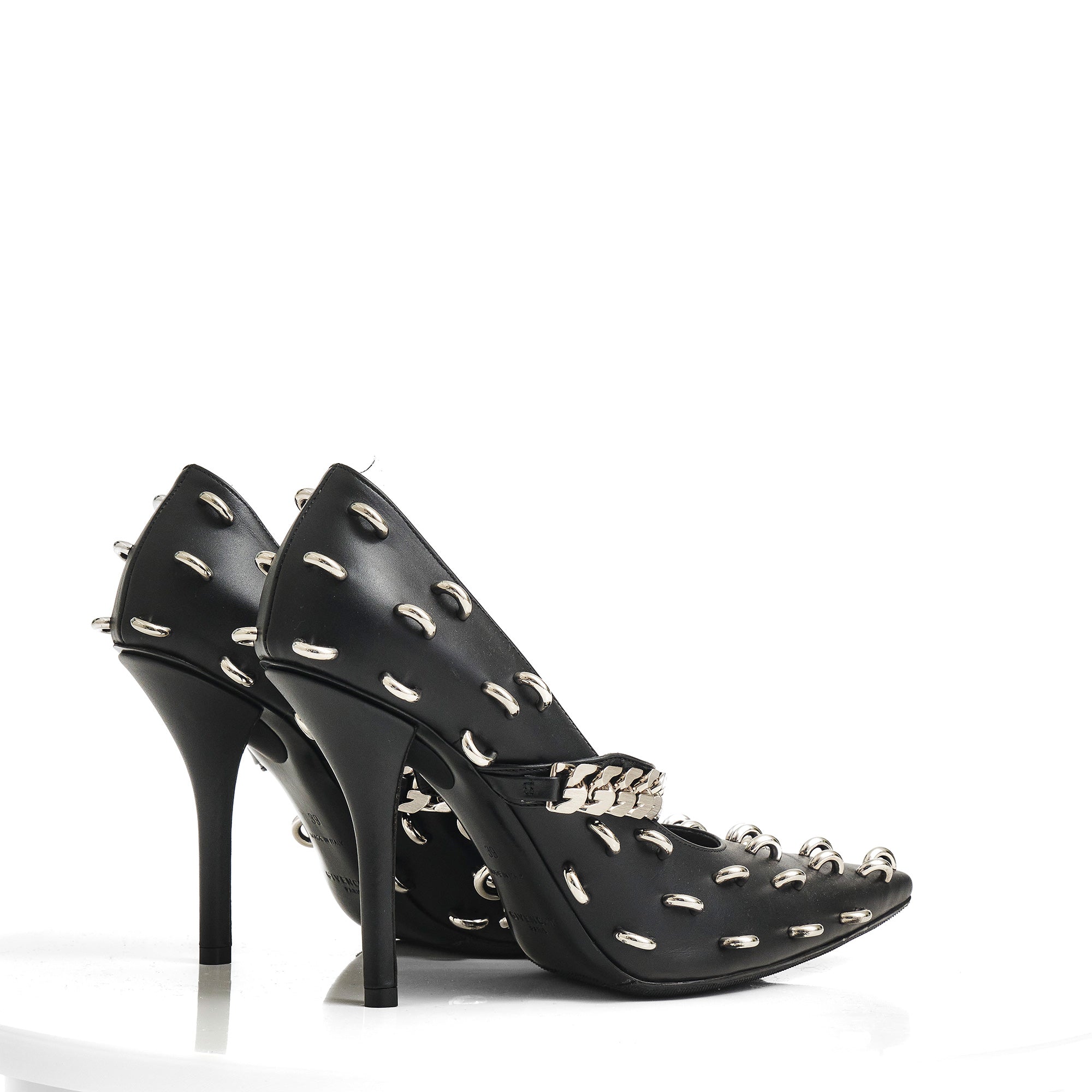 Décolleté da spettacolo con dettaglio in metallo nero di Givenchy