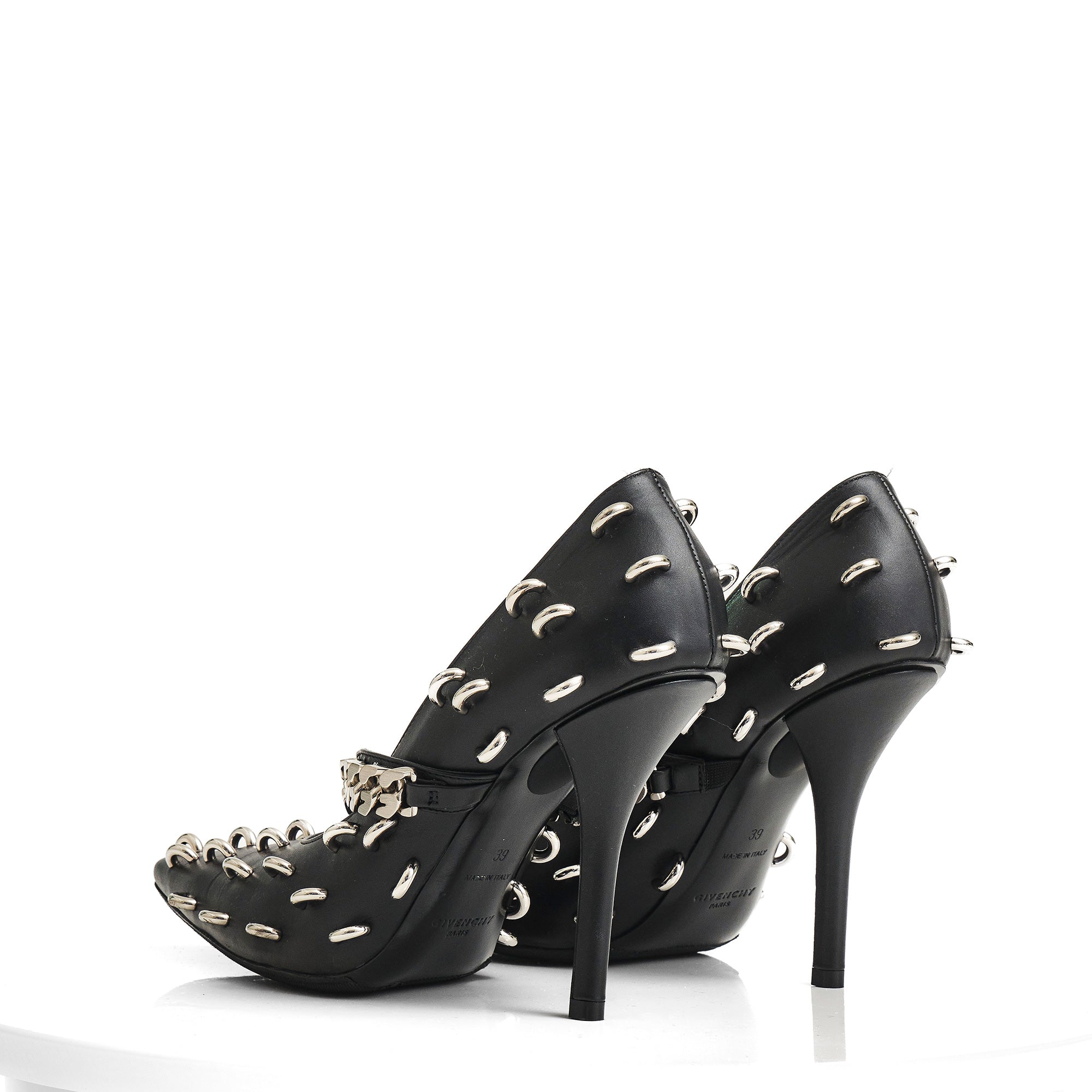 Décolleté da spettacolo con dettaglio in metallo nero di Givenchy