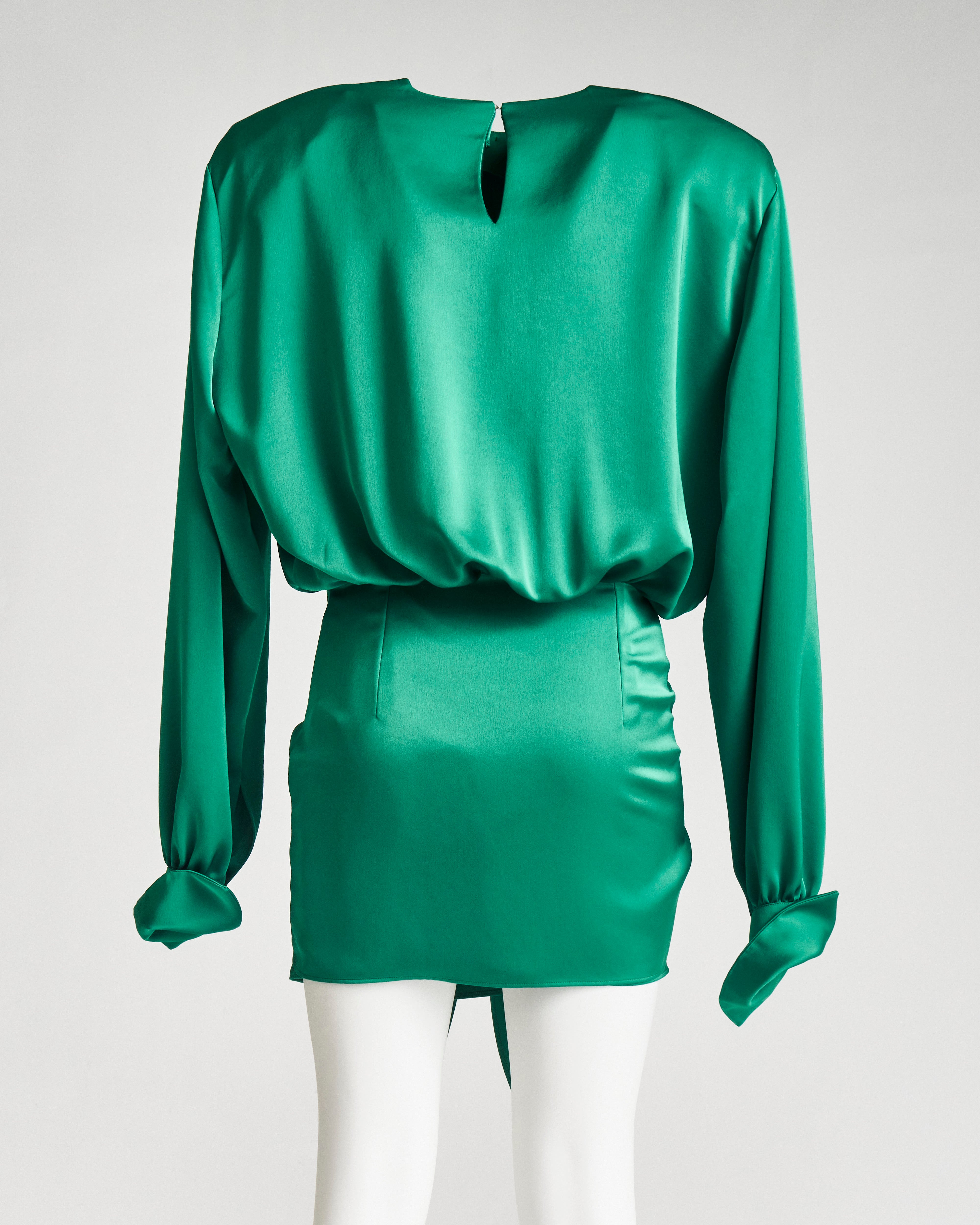 THE ATTICO EMERALD-GEEN SATIN KNOTTED MINI DRESS Iryna Sigunava THE ATTICO EMERALD-GEEN SATIN KNOTTED MINI DRESS Iryna Sigunava