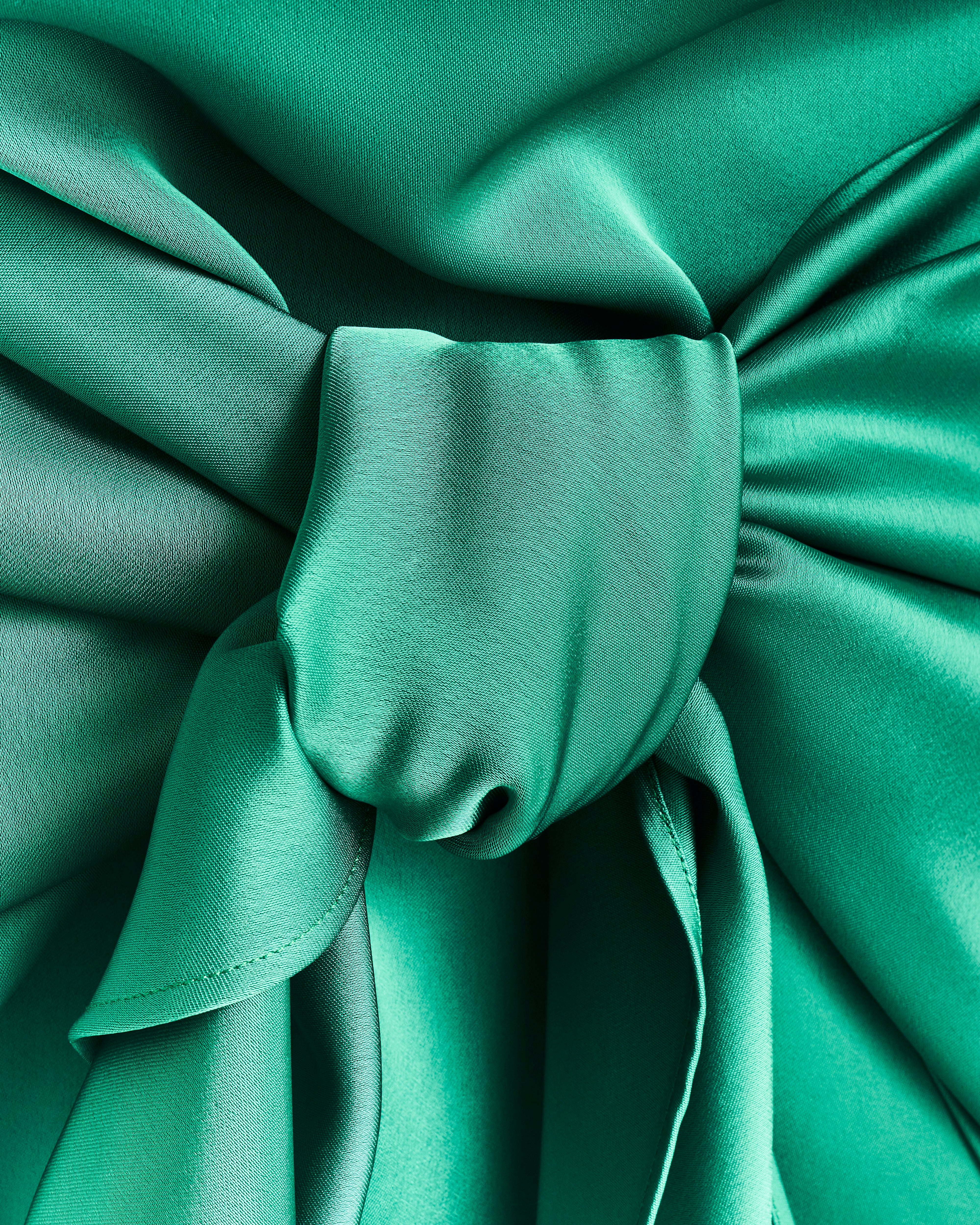 THE ATTICO EMERALD-GEEN SATIN KNOTTED MINI DRESS Iryna Sigunava THE ATTICO EMERALD-GEEN SATIN KNOTTED MINI DRESS Iryna Sigunava